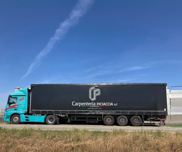 Truck_Carpenteria_Piciaccia